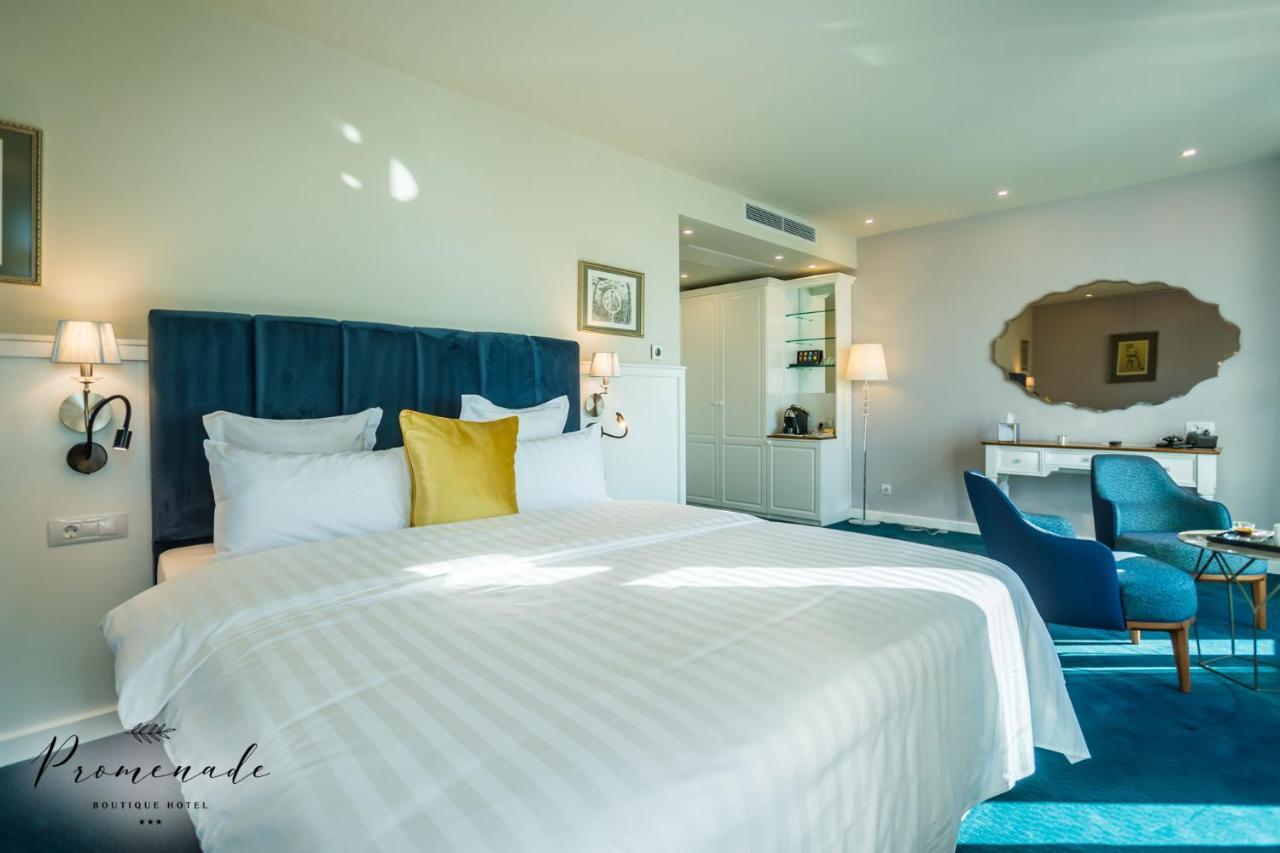 Hotel Residence Promenade Бургас Экстерьер фото Deluxe Room