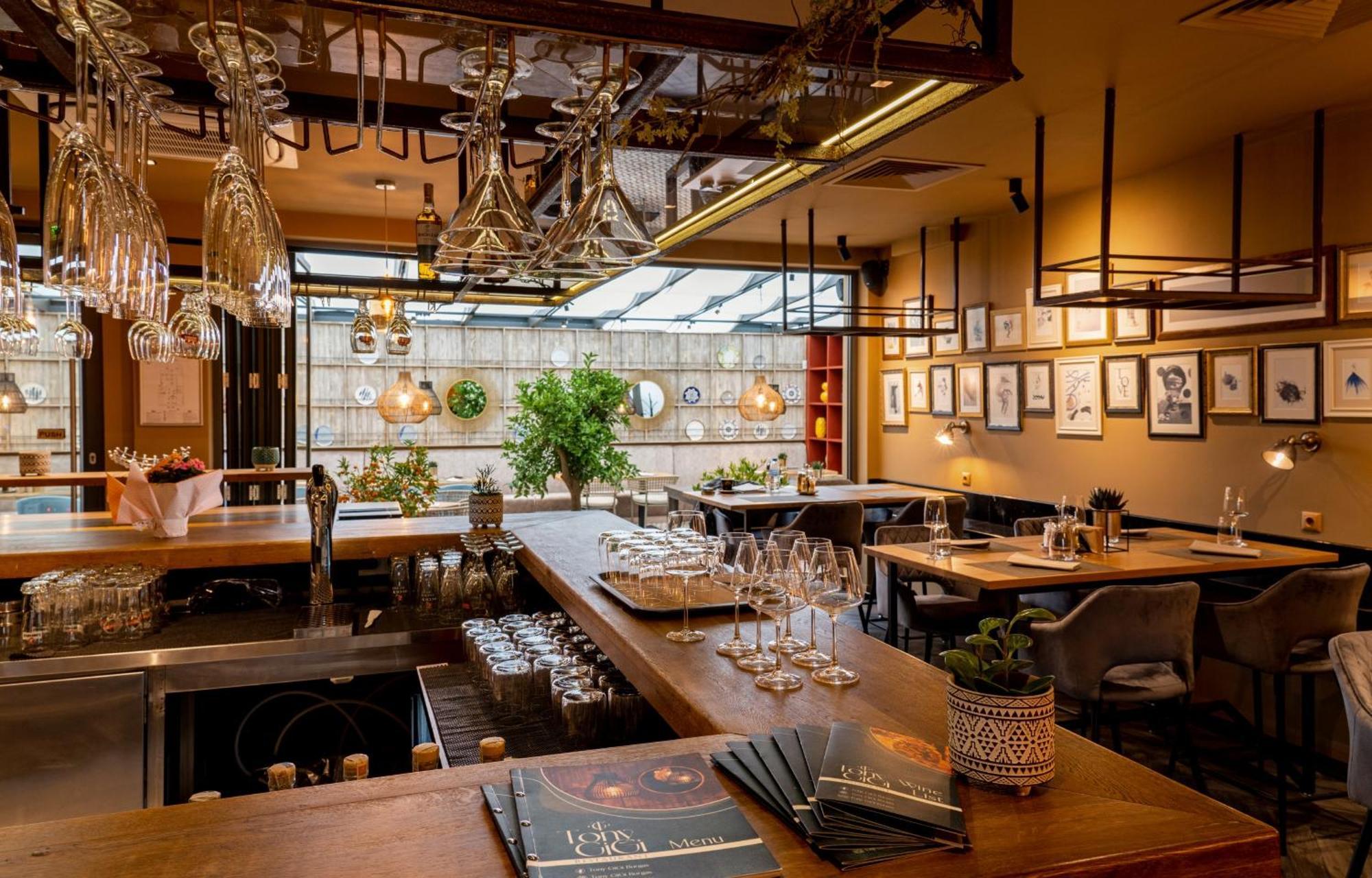 Hotel Residence Promenade Бургас Экстерьер фото Restaurant interior