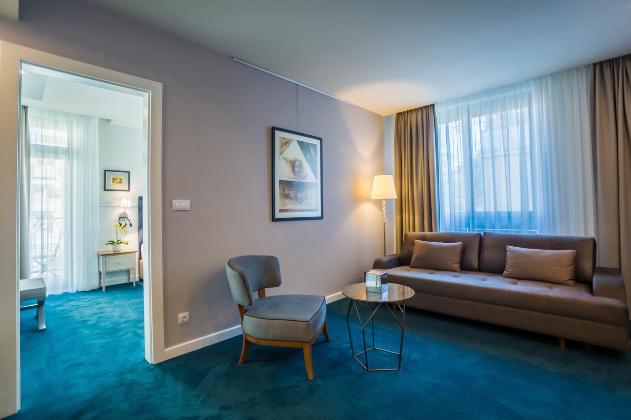 Hotel Residence Promenade Бургас Экстерьер фото Suite